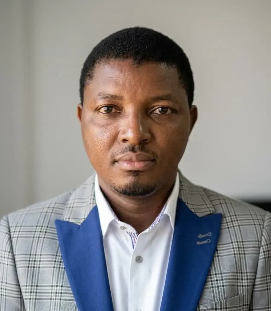Portrait de Dr S. Jonas GBAGUIDI, Administrateur